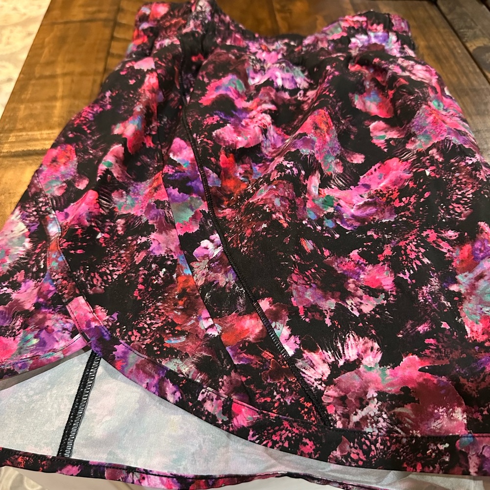 Lulalemon Track that shorts